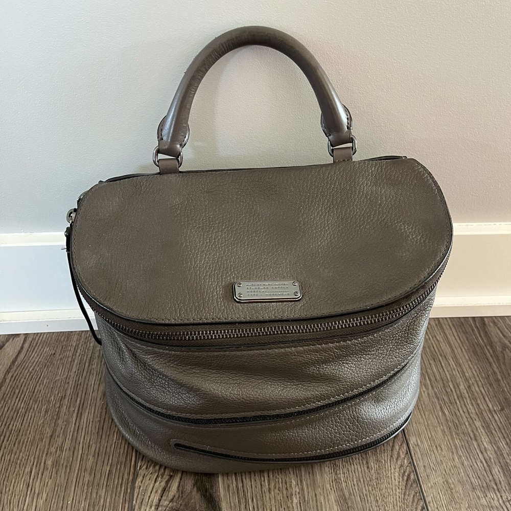 Original Marc Jacobs purse with zipper detail